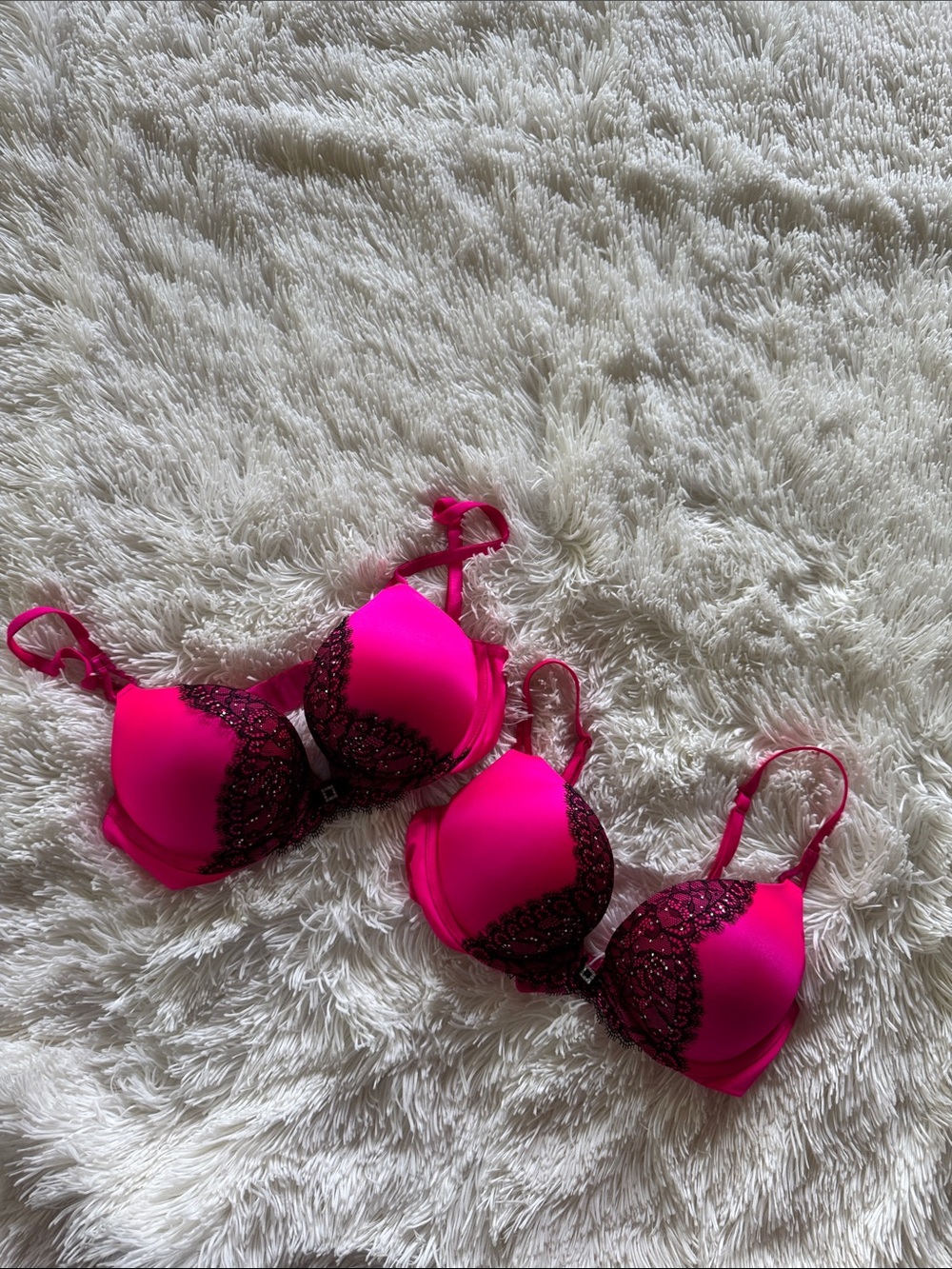 Victoria’s Secret 2011 Miraculous Plunge Bombshell Bra in Pink